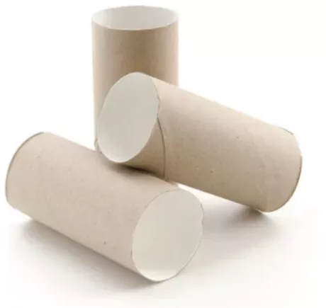 Leere Toilettenpapierrollen