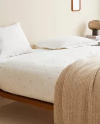 BETTBEZUG MIT AUFGESTICKTEN TUPFEN - BETTBEZÜGE - BETTBEZÜGE - SCHLAFZIMMER | Zara Home Deutschland