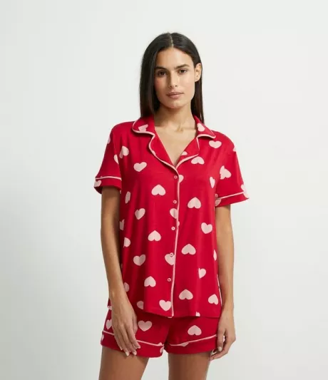 Pijama Americano Curto em Viscolycra com Estampa de Corações Vermelho