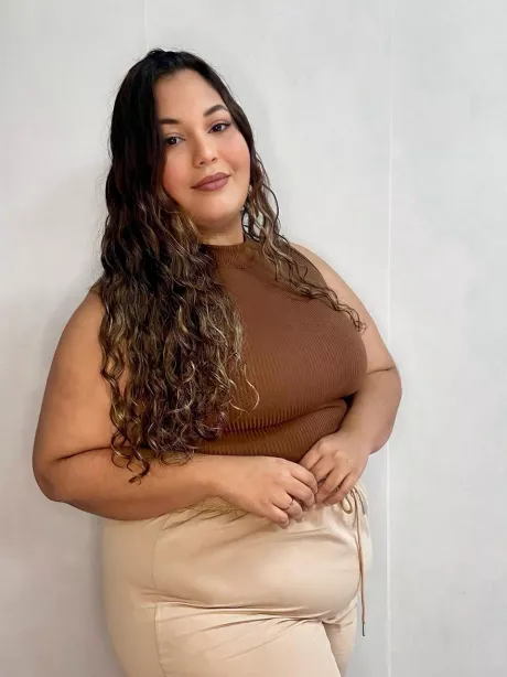 Blusa Feminina Plus Size Gola Alta Lisa Malha Canelada Regata Garrafinha