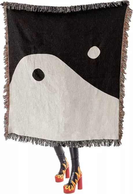 Yin Yang Woven Throw Blanket – Clr Shop