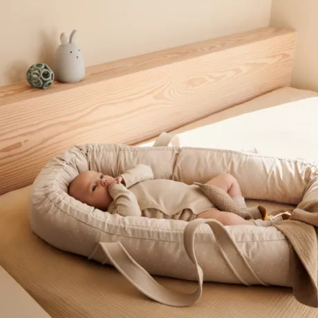 Tragbares Babynest “Gro Confetti Sandy”&vert; Fyoldi