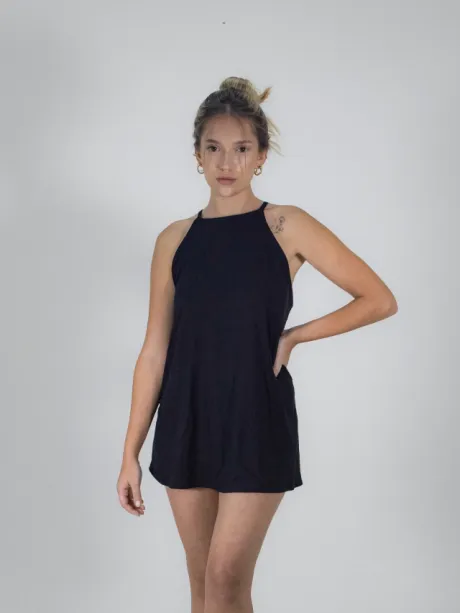 Macacão Serena Preto: Conforto e Estilo Curtinho